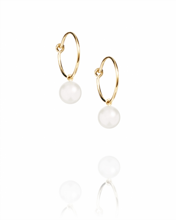 Pop Pearls Hoops Earrings Gold i gruppen Øredobber / Perleøredobber hos SCANDINAVIAN JEWELRY DESIGN (12-101-02110-0000)
