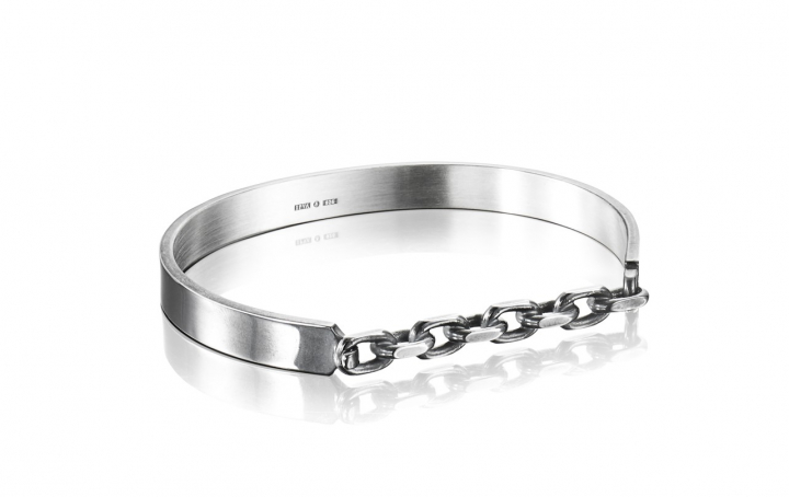 Chain Chain Cuff - Black Bracelet Silver i gruppen Armbånd / Armringer hos SCANDINAVIAN JEWELRY DESIGN (14-100-01139)