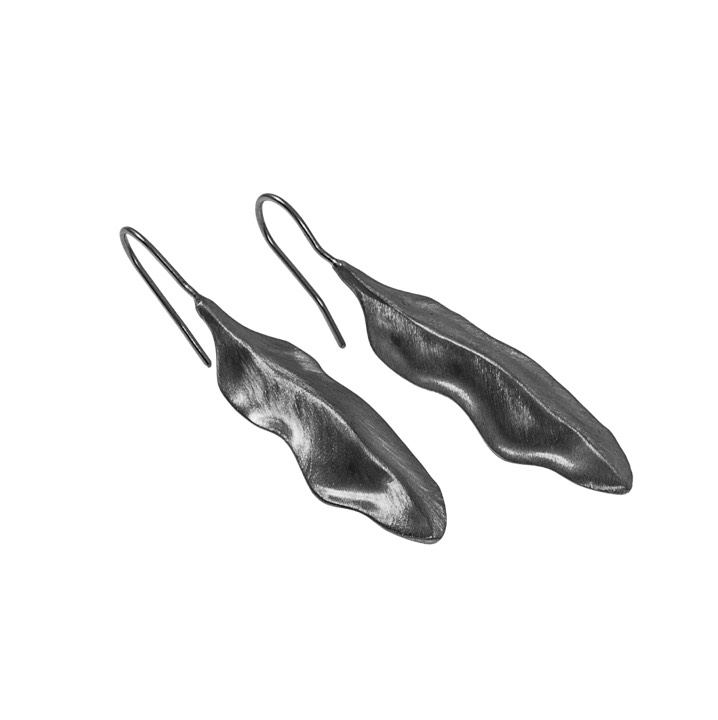 Feather Øreringer black i gruppen Øredobber hos SCANDINAVIAN JEWELRY DESIGN (1422440006)
