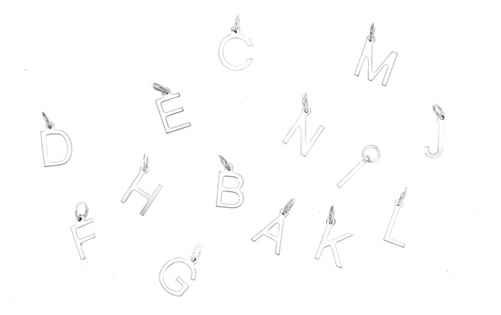 Letters bokstäver A-Z Sølv i gruppen Halskjede / Sølvkjede hos SCANDINAVIAN JEWELRY DESIGN (161211R)
