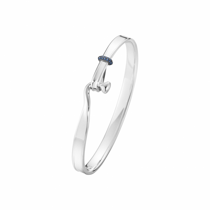 TORUN BANGLE Blue Sapphire Silver  i gruppen Armbånd / Armringer hos SCANDINAVIAN JEWELRY DESIGN (20000175)