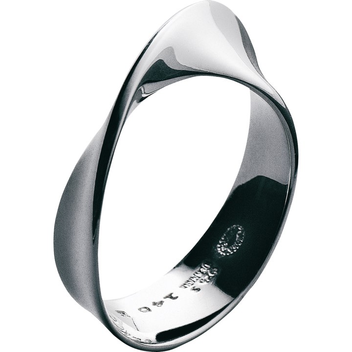 MOEBIUS Ring Sølv i gruppen Ringer / Sølvringer hos SCANDINAVIAN JEWELRY DESIGN (20000306)