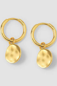 Minimalistica Hammered Earrings Gold i gruppen Øredobber / Gulløredobber hos SCANDINAVIAN JEWELRY DESIGN (EG1219)