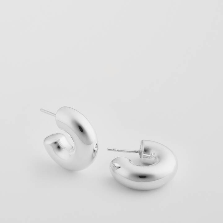 Bolded Little Sis Hoops Sølv i gruppen Øredobber hos SCANDINAVIAN JEWELRY DESIGN (ES1235)