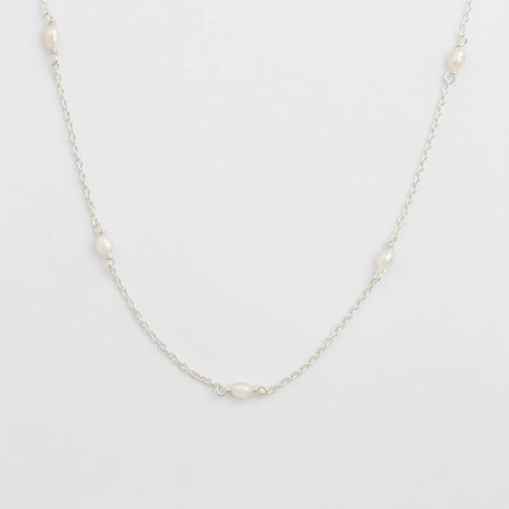 Treasure Multi Pearl Halskjede Sølv i gruppen Halskjede / Sølvkjede hos SCANDINAVIAN JEWELRY DESIGN (NS1354)