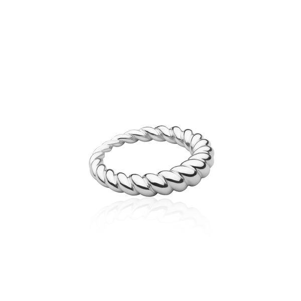 Twisted Ring (Sølv) i gruppen Ringer hos SCANDINAVIAN JEWELRY DESIGN (R2107RHS0)