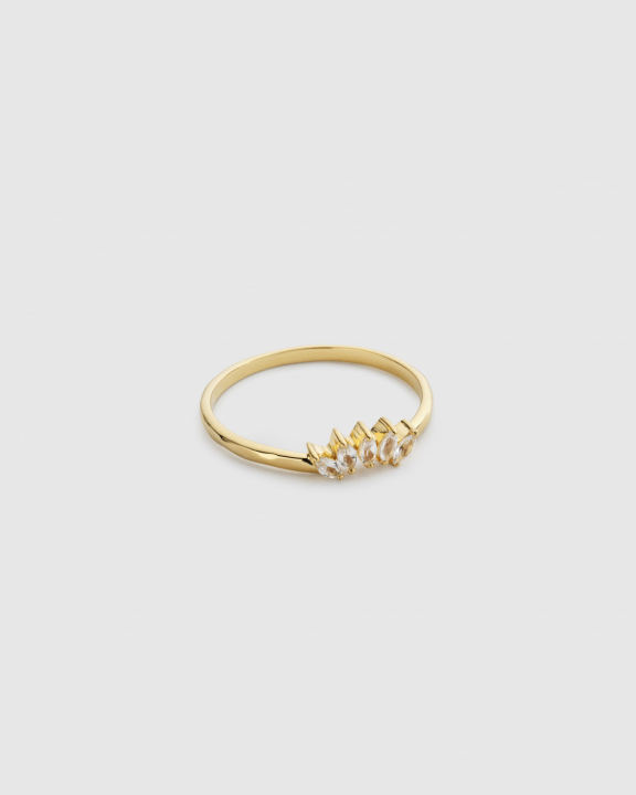 Theodora Ring Gull White i gruppen Ringer / Gullringer hos SCANDINAVIAN JEWELRY DESIGN (RG1189WT)