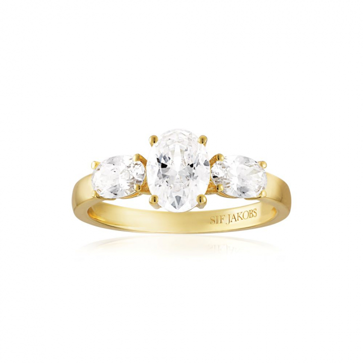 Ellisse Tre - 18k Gullpläterad, med vita zirkoner Ring  i gruppen Ringer / Gullringer hos SCANDINAVIAN JEWELRY DESIGN (SJ-R2340-CZ-YG)