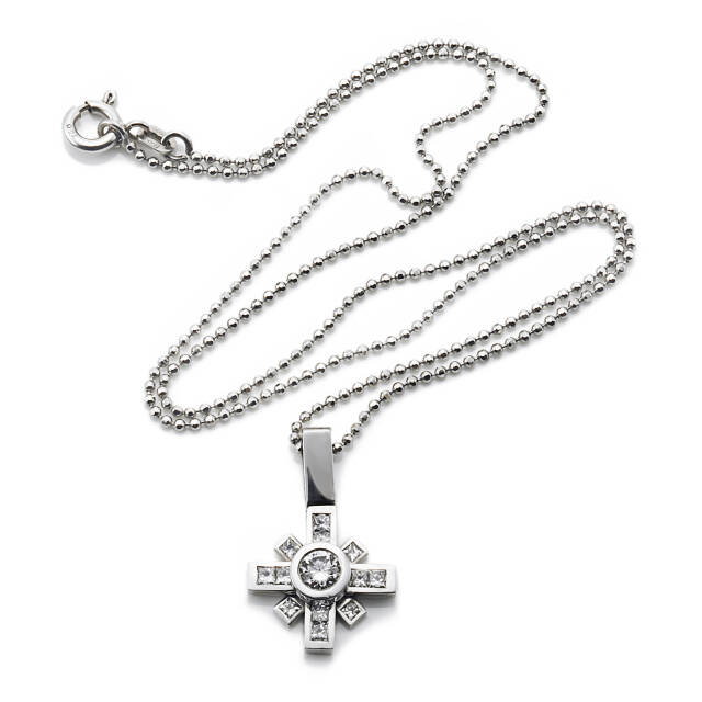 Little Miss Pretty Anheng Hvitt gull