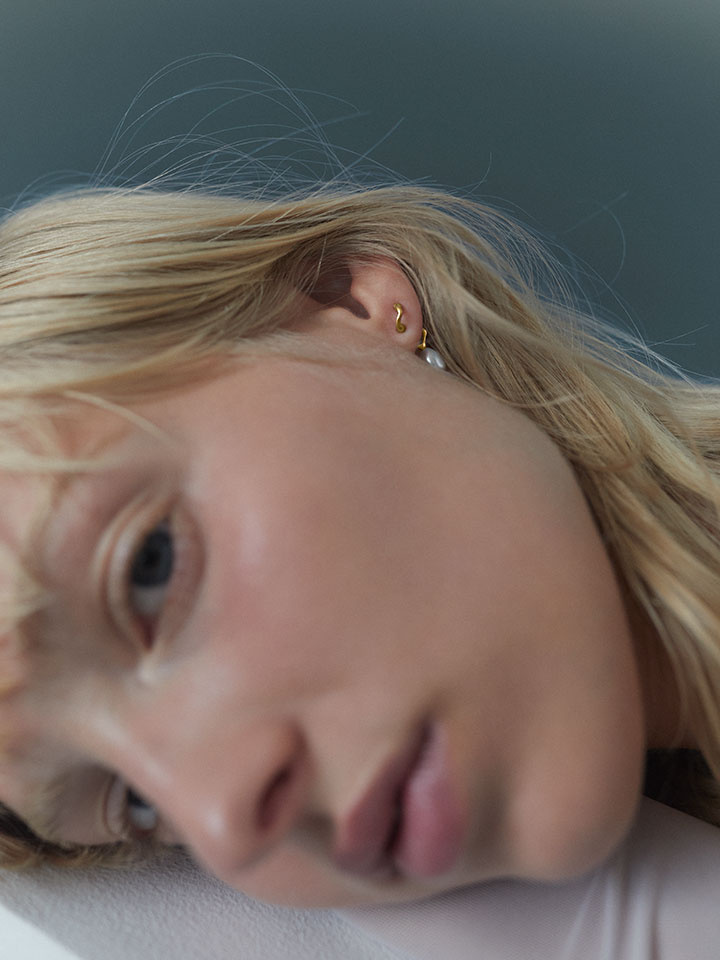 Halvandet Stud Goldplated Silver