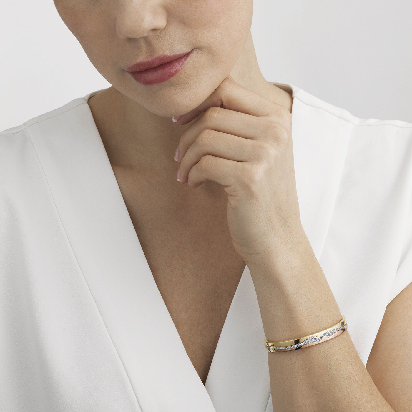 FUSION BANGLE Armbånd CENTRE PAVÉ 0.75 ct Gull Hvitt gull Roségull