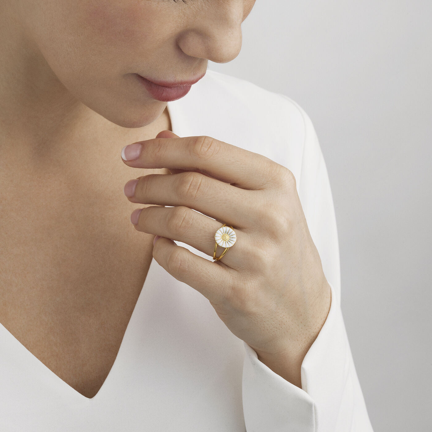 DAISY Ring WHITE ENAMEL 11 mm (Gull)