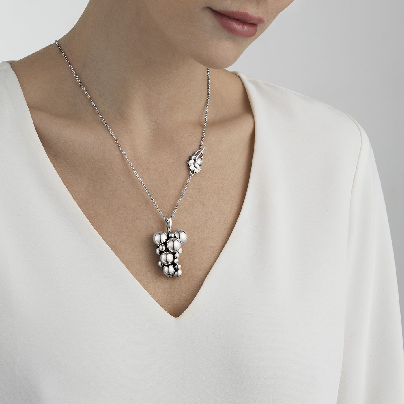 MOONLIGHT GRAPES Anheng Sølv OXIDISED 60 cm