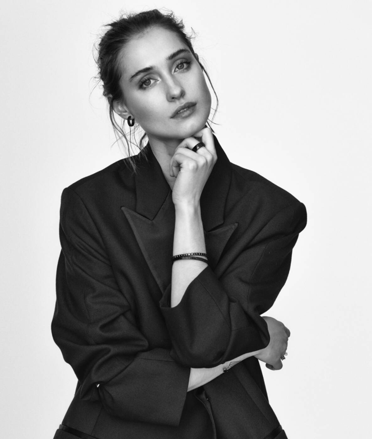 CLARISSA Øredobber Svart