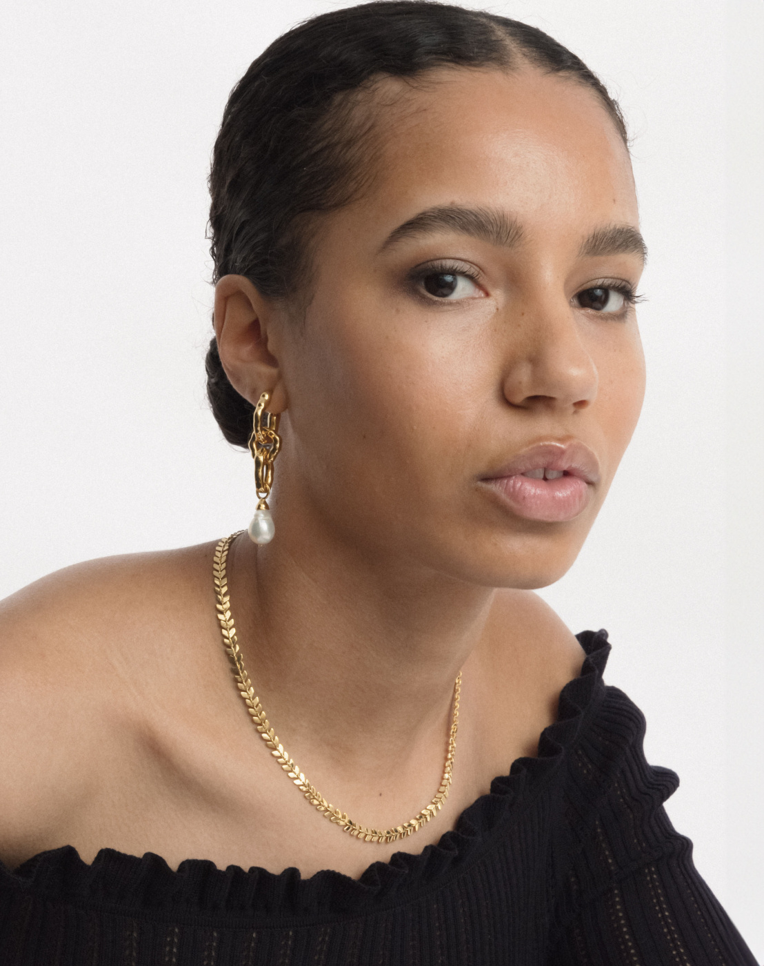 Mary Long Single Earring Gold