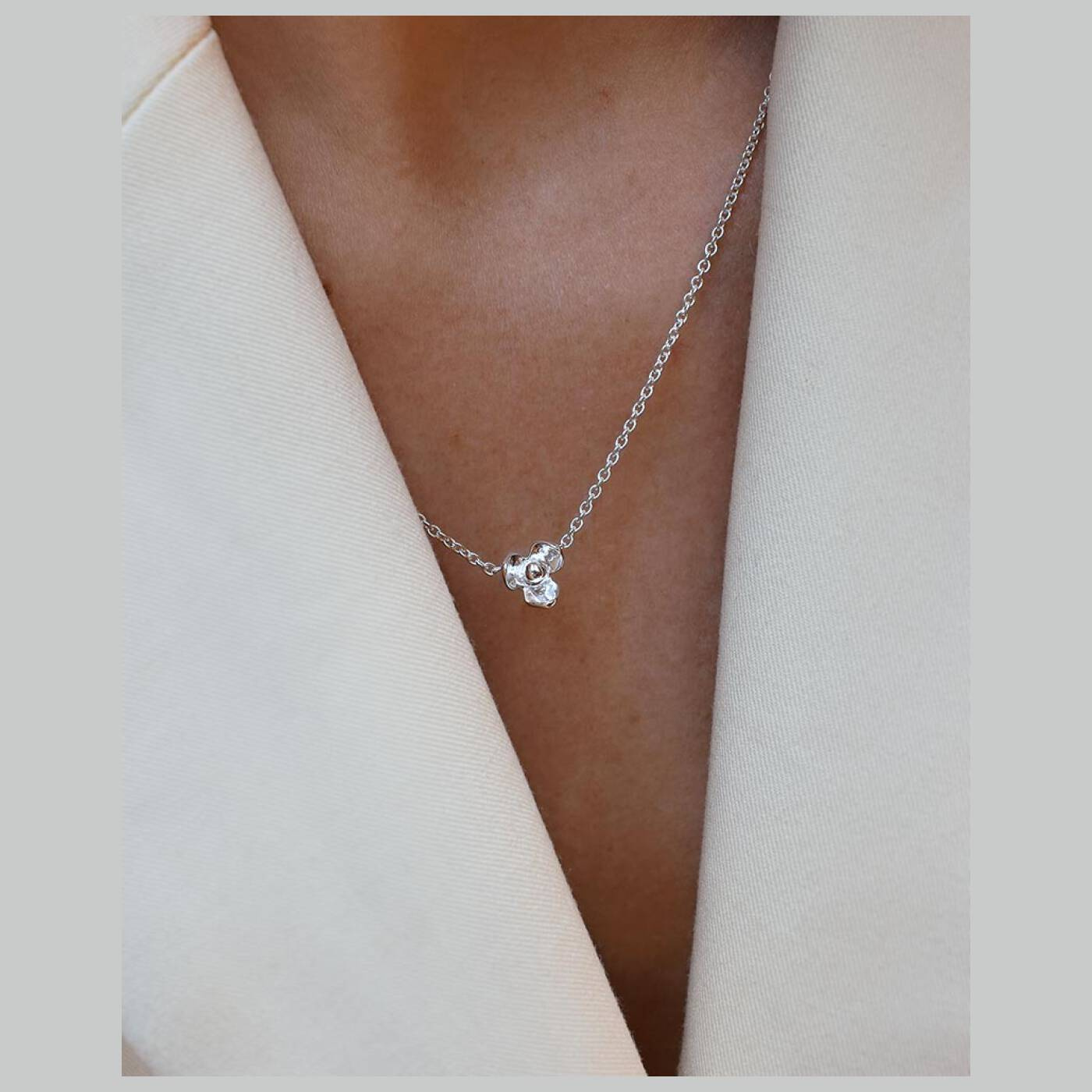 Lotus Halskjede Sølv